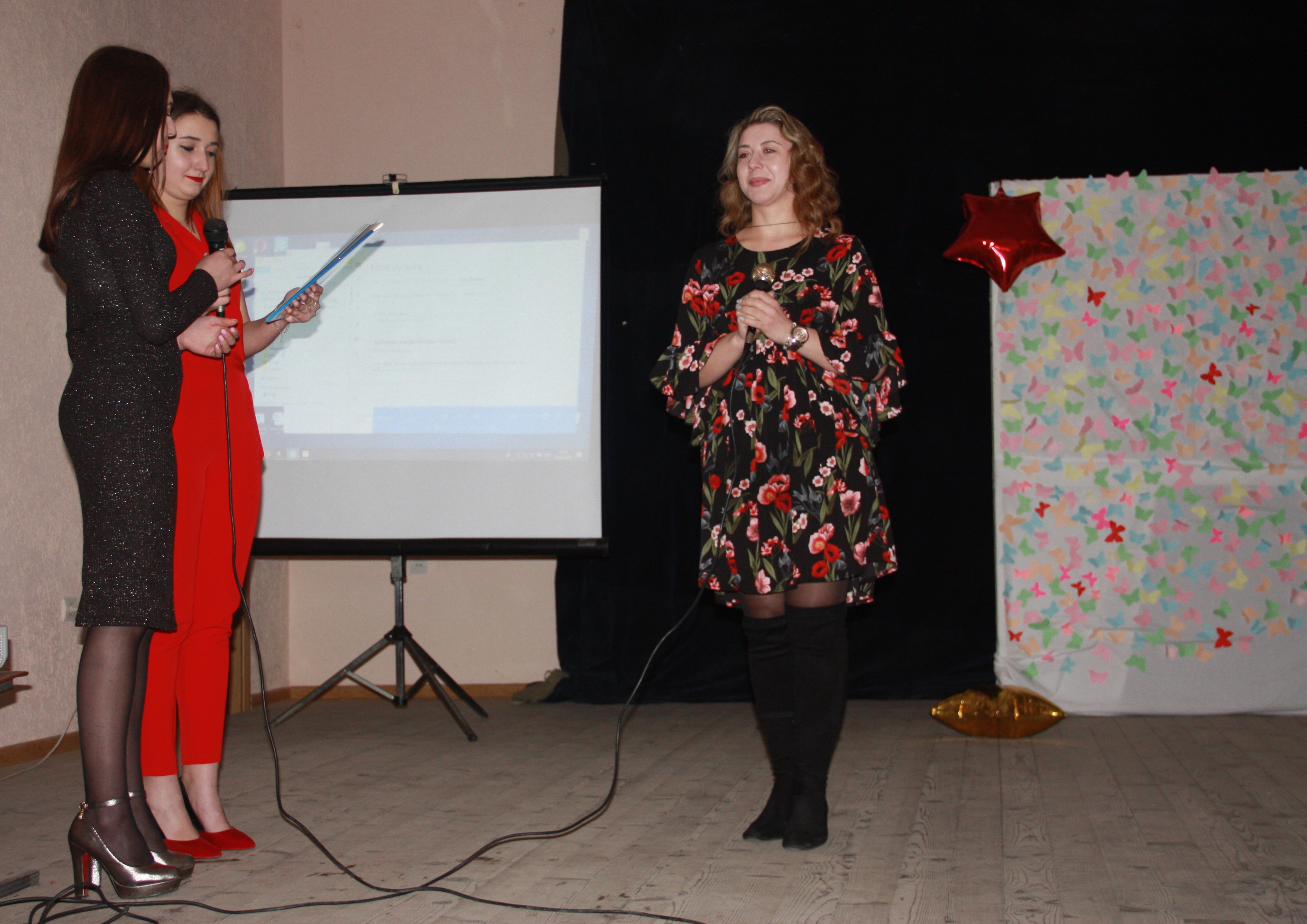 Цікаві конкурси від студентів для викладачів